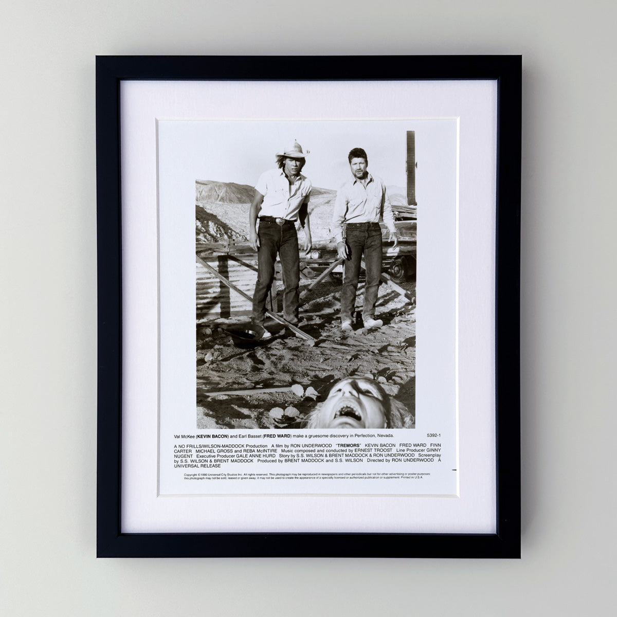 Tremors (1990 film) Publicity Press Film Movie Still Photo - Framed